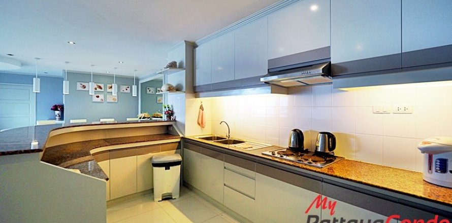 Condo in Pattaya, Thailand, 3 bedrooms  № 32680