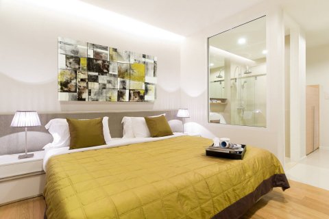 Condo in Bangkok, Thailand, 3 bedrooms  № 29590 - photo 6