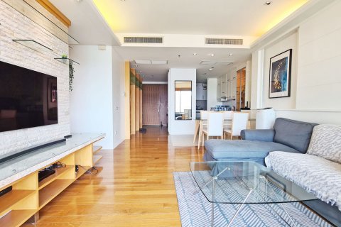 Condo in Bangkok, Thailand, 2 bedrooms  № 31750 - photo 1