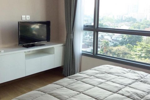 Condo in Bangkok, Thailand, 2 bedrooms  № 32034 - photo 5
