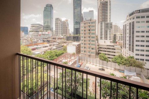 Condo in Bangkok, Thailand, 1 bedroom  № 31621 - photo 1