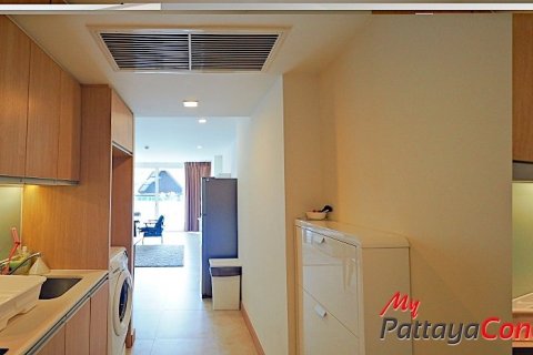 Condo in Pattaya, Thailand, 2 bedrooms  № 34117 - photo 1