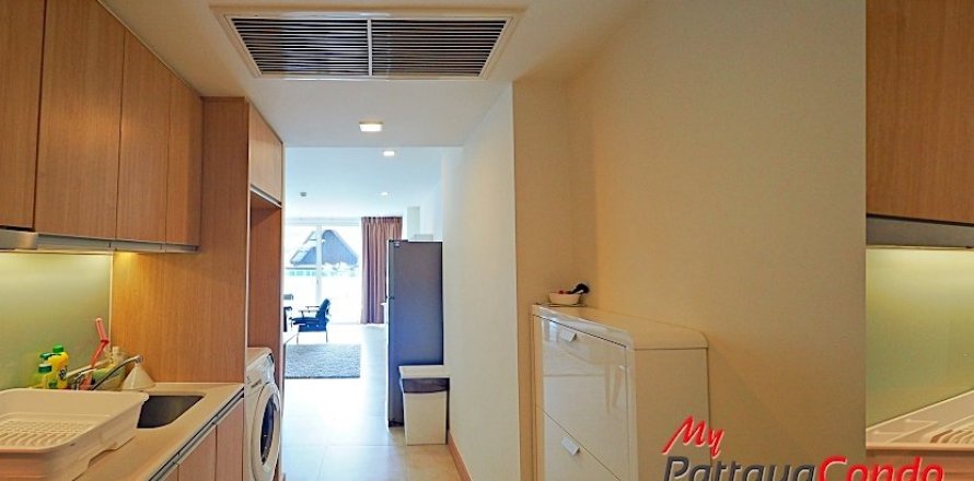 Condo in Pattaya, Thailand, 2 bedrooms  № 34117