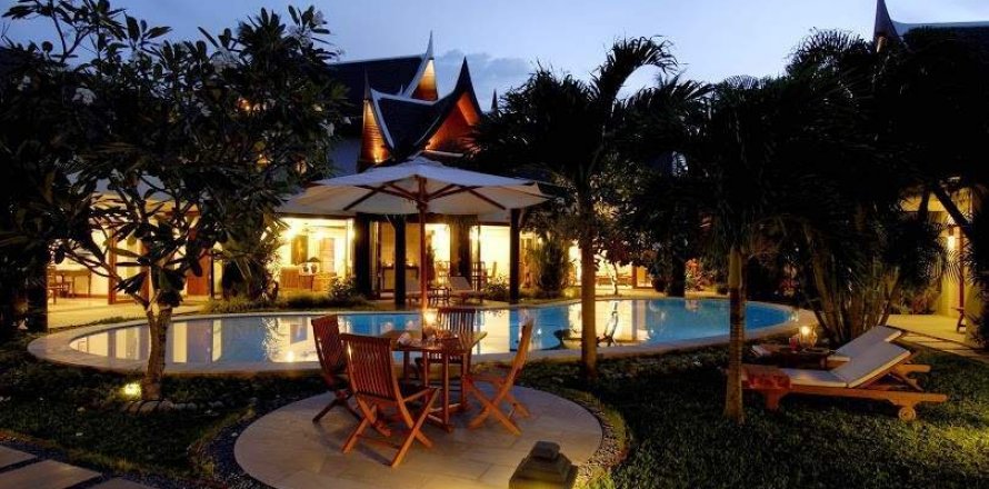Hotel in Bang Tao, Thailand 900 sq.m. № 34450