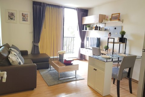 Condo in Bangkok, Thailand, 1 bedroom  № 31406 - photo 2