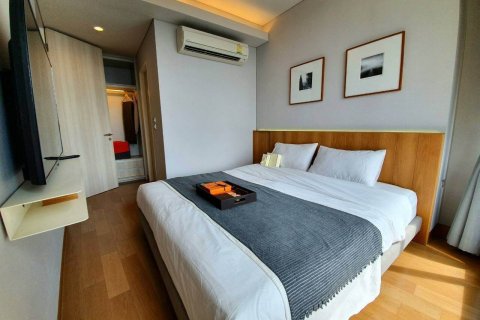 Condo in Bangkok, Thailand, 2 bedrooms  № 30134 - photo 10