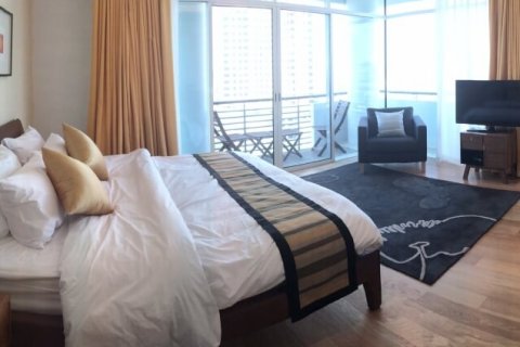 Condo in Bangkok, Thailand, 3 bedrooms  № 29479 - photo 4