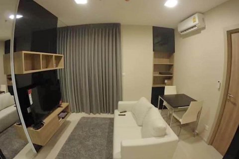 Condo in Bangkok, Thailand, 1 bedroom  № 30522 - photo 4