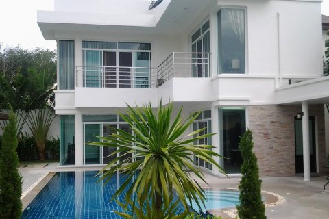 Villa on Nai Harn Beach, Thailand 3 bedrooms № 34656 - photo 2
