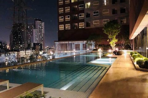 Condo in Bangkok, Thailand, 2 bedrooms  № 30038 - photo 1