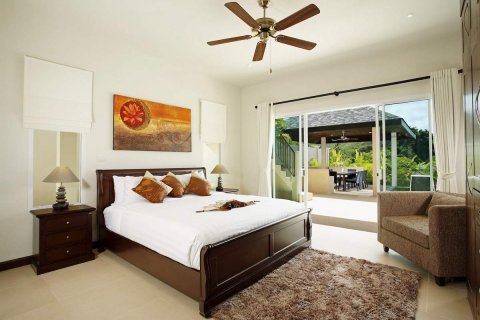 Villa on Nai Harn Beach, Thailand 7 bedrooms № 34499 - photo 16