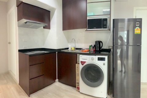 Condo in Bangkok, Thailand, 2 bedrooms  № 30038 - photo 4