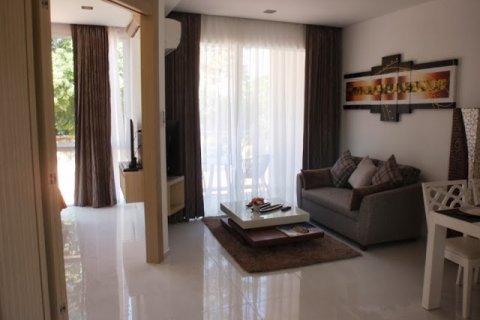 Condo in Pattaya, Thailand, 1 bedroom  № 29324 - photo 4