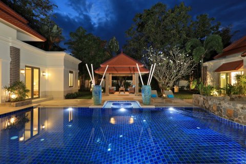 House in Bang Tao, Thailand 5 bedrooms № 10061 - photo 1