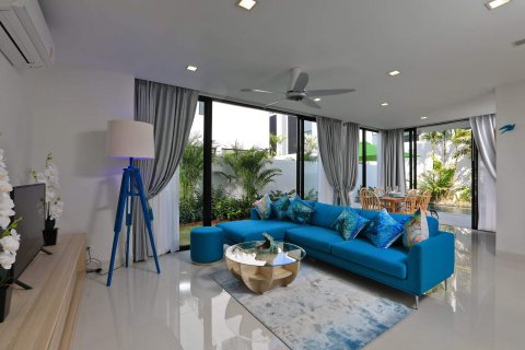 Townhouse in Bang Tao, Thailand 3 bedrooms № 35569 - photo 7