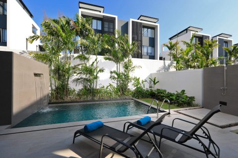 Townhouse in Bang Tao, Thailand 3 bedrooms № 35879 - photo 2