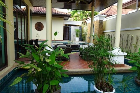 House in Bang Tao, Thailand 3 bedrooms № 3836 - photo 2
