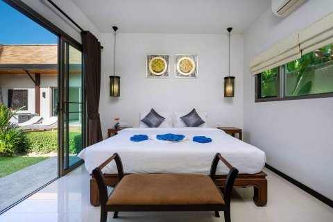 Villa on Nai Harn Beach, Thailand 3 bedrooms № 36267 - photo 17