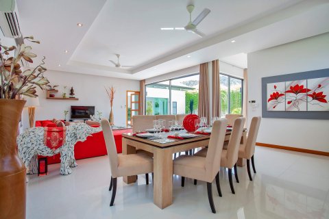 Villa on Nai Harn Beach, Thailand 4 bedrooms № 35906 - photo 14