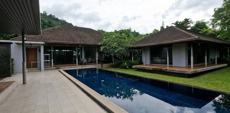 House in Kathu, Thailand 4 bedrooms № 36448