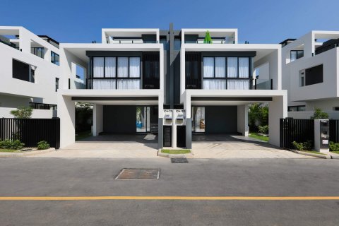 Townhouse in Bang Tao, Thailand 3 bedrooms № 35569 - photo 2