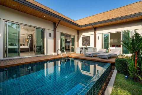 Villa on Nai Harn Beach, Thailand 3 bedrooms № 36267 - photo 1