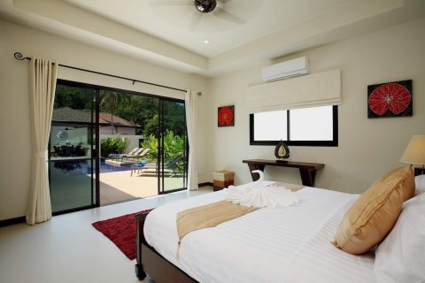 Villa on Nai Harn Beach, Thailand 3 bedrooms № 35666 - photo 13