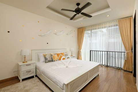 Townhouse in Bang Tao, Thailand 3 bedrooms № 35720 - photo 22