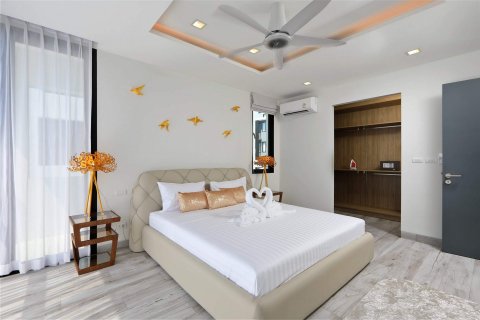 Townhouse in Bang Tao, Thailand 3 bedrooms № 35569 - photo 13