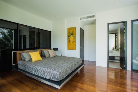 Townhouse in Kata, Thailand 3 bedrooms № 35667 - photo 13