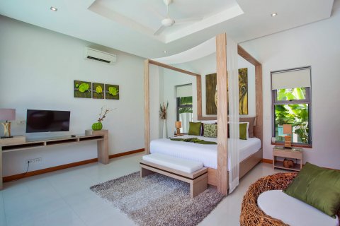 Villa on Nai Harn Beach, Thailand 4 bedrooms № 35906 - photo 18