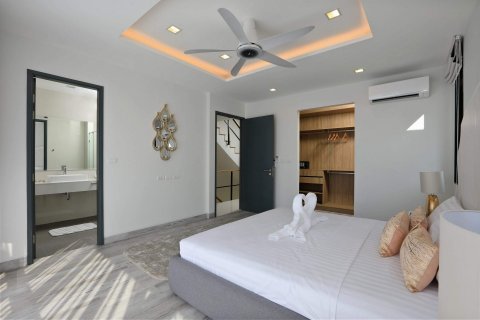 Townhouse in Bang Tao, Thailand 3 bedrooms № 35879 - photo 14