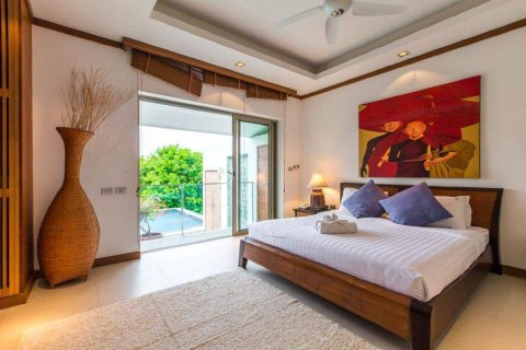 Villa in Kata, Thailand 4 bedrooms № 4142 - photo 17