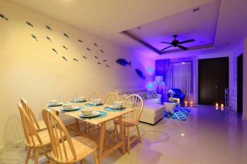 Townhouse in Bang Tao, Thailand 3 bedrooms № 35720 - photo 12