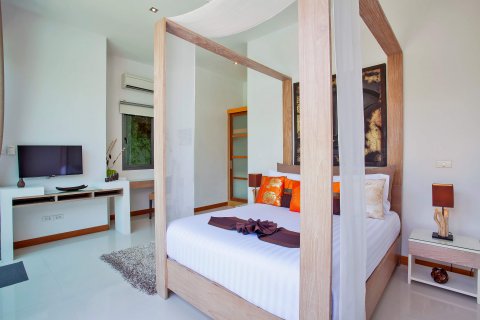 Villa on Nai Harn Beach, Thailand 4 bedrooms № 35906 - photo 27