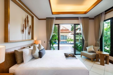 Villa on Nai Harn Beach, Thailand 3 bedrooms № 35827 - photo 15