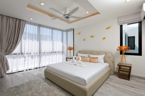 Townhouse in Bang Tao, Thailand 3 bedrooms № 35569 - photo 14