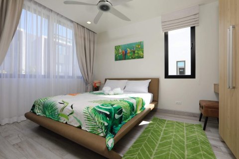Townhouse in Bang Tao, Thailand 3 bedrooms № 35879 - photo 16