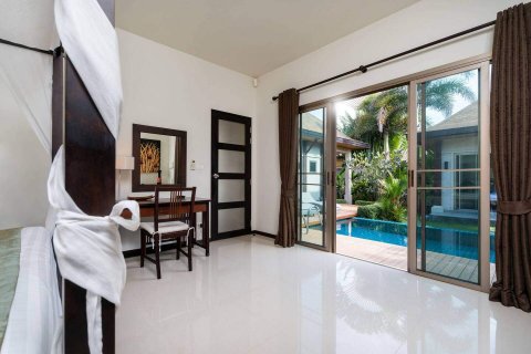 Villa on Nai Harn Beach, Thailand 3 bedrooms № 36267 - photo 19