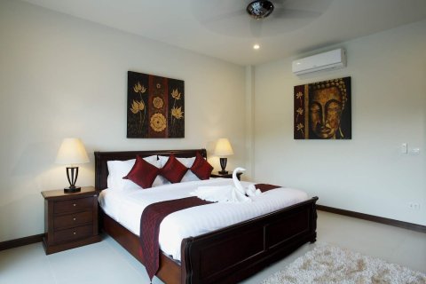 Villa on Nai Harn Beach, Thailand 3 bedrooms № 35666 - photo 10