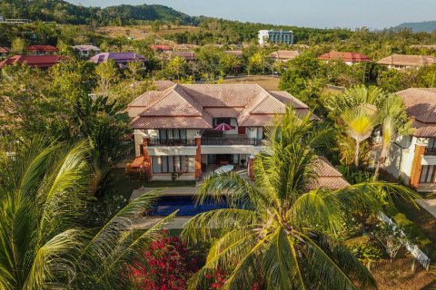 House in Bang Tao, Thailand 4 bedrooms № 36583 - photo 1