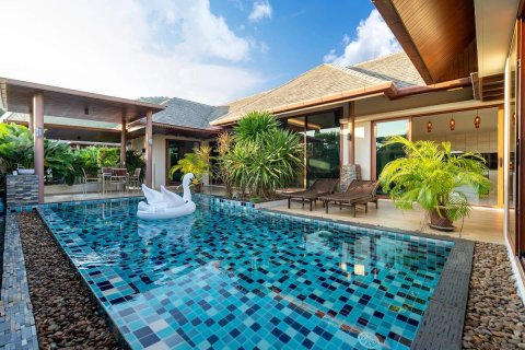 Villa in Rawai, Thailand 3 bedrooms № 35971 - photo 1