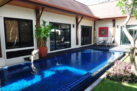 Villa in Rawai, Thailand 3 bedrooms № 35961 - photo 1