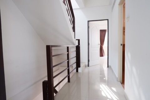 House in Bang Lamung, Thailand 4 bedrooms № 37940 - photo 12