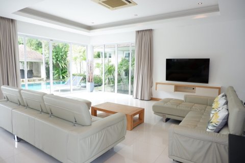 House in Bang Lamung, Thailand 3 bedrooms № 38482 - photo 8