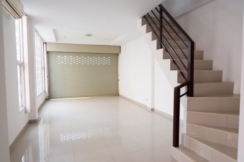 House in Bang Lamung, Thailand 4 bedrooms № 37940 - photo 3