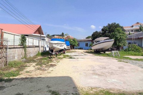 Land in Bang Lamung, Thailand 980 sq.m. № 38140 - photo 6