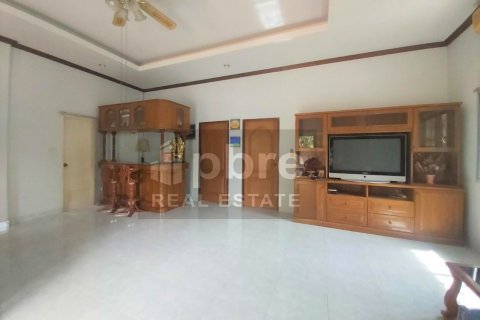 House in Bang Lamung, Thailand 2 bedrooms № 37941 - photo 8