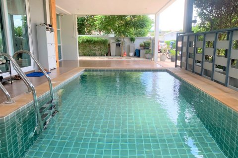 House in Bang Lamung, Thailand 4 bedrooms № 39001 - photo 6