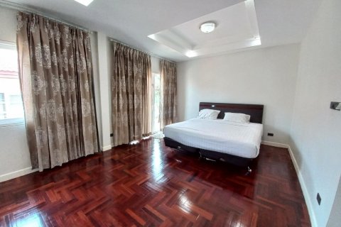 House in Bang Lamung, Thailand 4 bedrooms № 38044 - photo 16